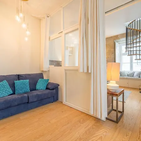 Classy Duplex In Historic Lägenhet Lisboa