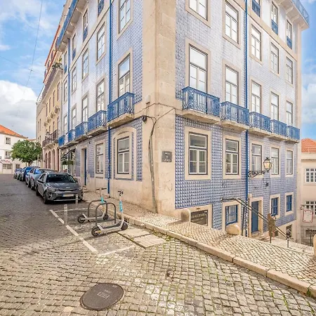 Classy Duplex In Historic Lägenhet Lisboa