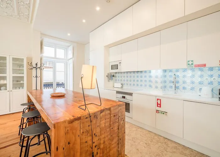 Appartement Classy Duplex In Historic Lissabon