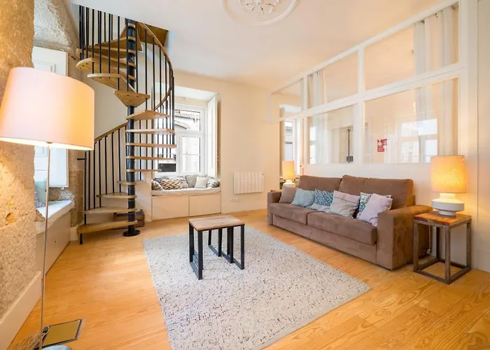 Classy Duplex In Historic Lisbon